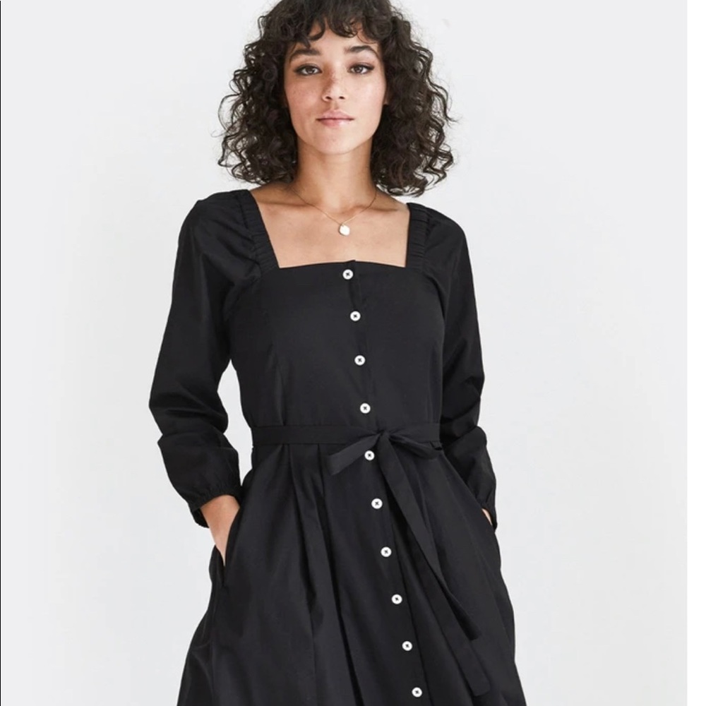 Vetta Capsule Square Neck Midi Dress